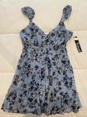 Juniors Blue Floral mini dress
